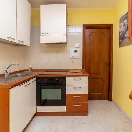 Confortevole Bilocale Apartment *